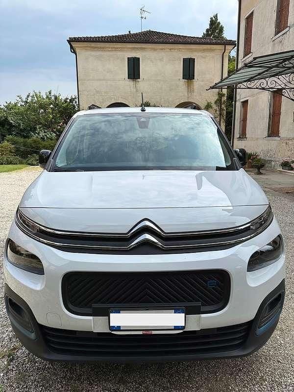 Usata Citroën Berlingo Shine 56 kW (77 CV) 2023 Bianco Monovolume