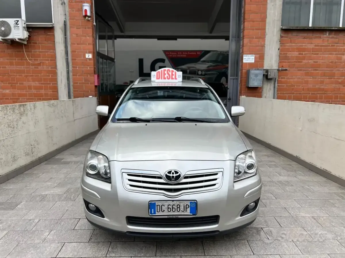 Usata Toyota Avensis 126 CV (92 kW) 2007 Station wagon