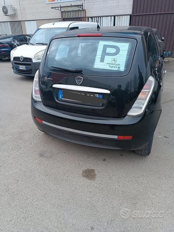 Usata Lancia Ypsilon 60 CV (44 kW) 2006 Nero Utilitaria