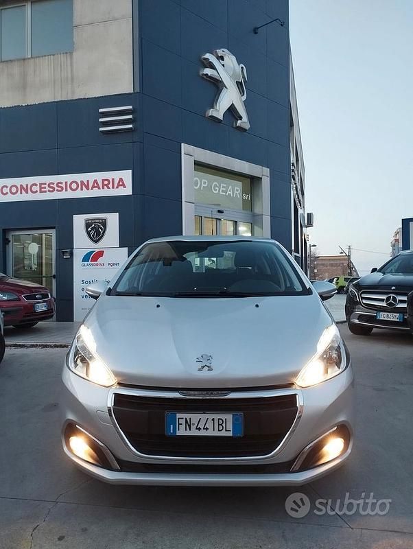 Usata Peugeot 208 Active 82 CV (60 kW) 2018 Grigio Utilitaria