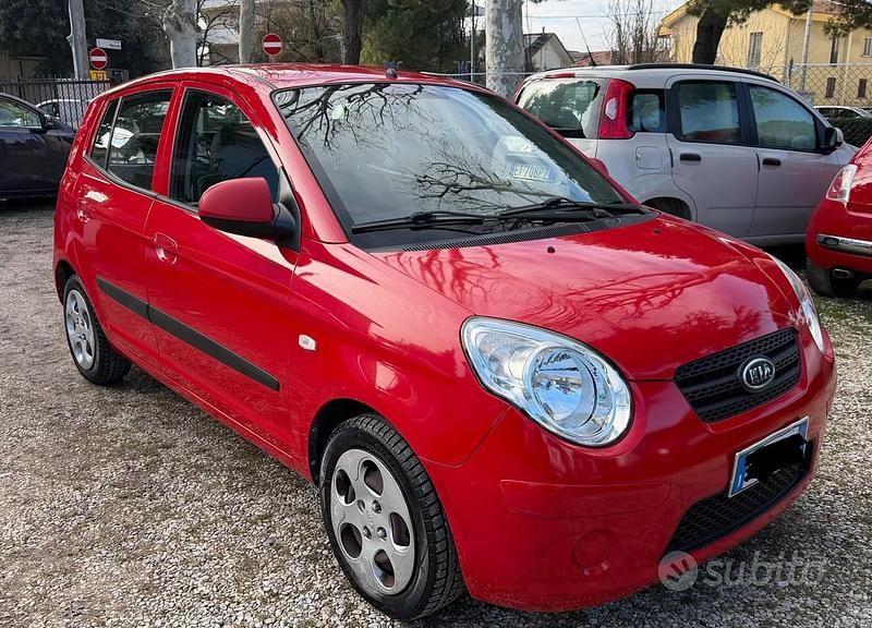 Usata Kia Picanto 59 CV (43 kW) 2009 Rosso Utilitaria