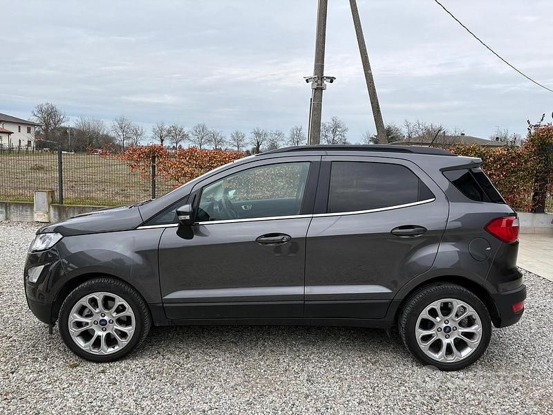 Usata Ford Ecosport Titanium 125 CV (91 kW) 2022 Grigio SUV