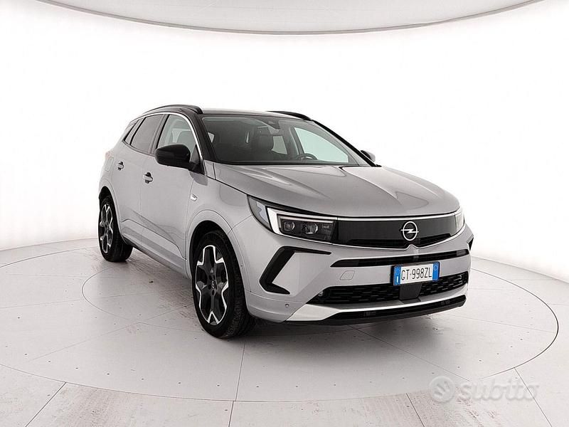 Grigio Usata 2024 Opel Grandland X Ultimate SUV | 20.500 € (Ottimo prezzo) - Immagine 1/4