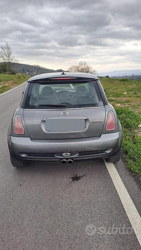 Usata Mini Cooper S 163 CV (119 kW) 2002 Grigio Utilitaria