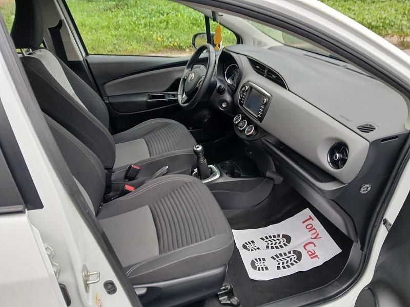 Usata Toyota Yaris 69 CV (50 kW) 2017 Bianco Berlina