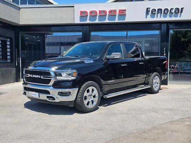 Usata RAM 1500 401 CV (294 kW) 2018 Nero metallizzato Pick-up