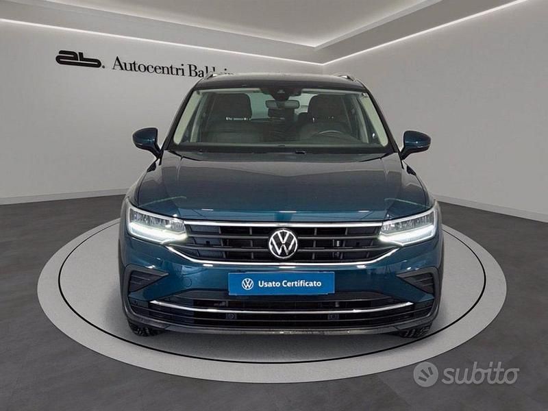 Usata VW Tiguan Elegance 150 CV (110 kW) 2023 Nightshade metalizzato blu SUV