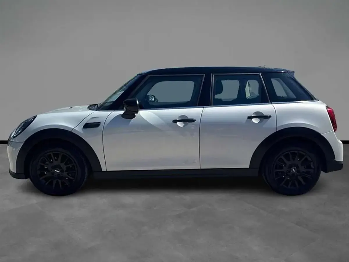 Usata Mini Cooper 136 CV (100 kW) 2022 White silver metallizzato Utilitaria