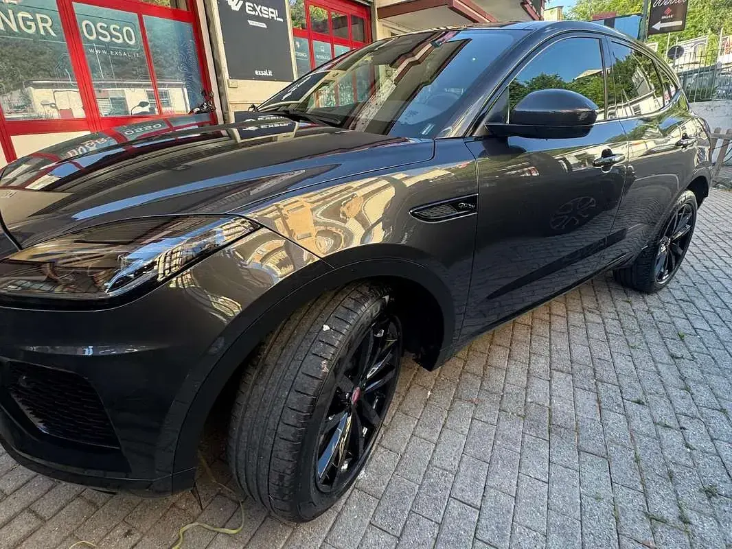 Usata Jaguar E-Pace 163 CV (119 kW) 2022 Grigio SUV