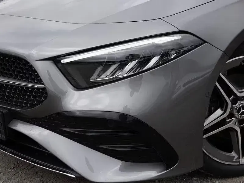 Usata Mercedes A180 Advanced 136 CV (100 kW) 2025 Grigio Berlina