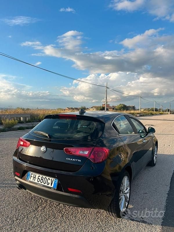 Usata Alfa Romeo Giulietta Super 120 CV (88 kW) 2017 Nero Berlina