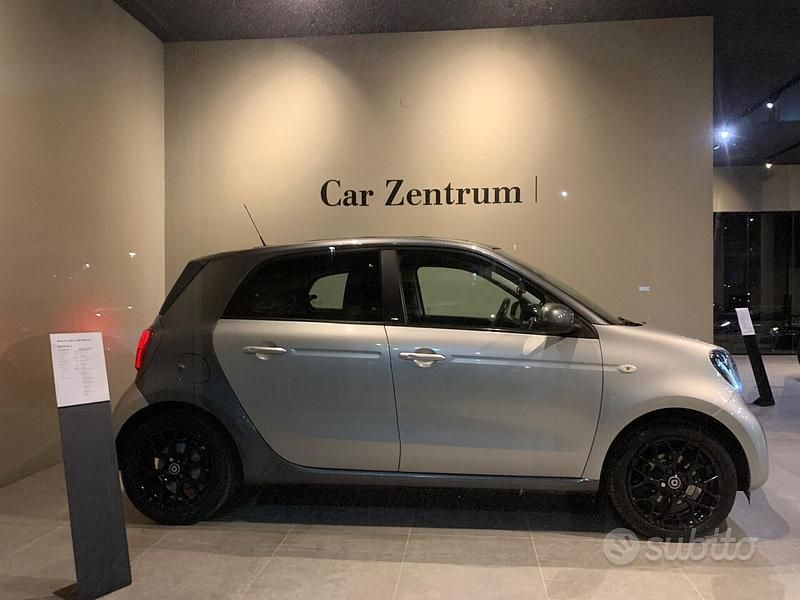 Usata Smart ForFour Prime 89 CV (65 kW) 2018 Grigio Utilitaria