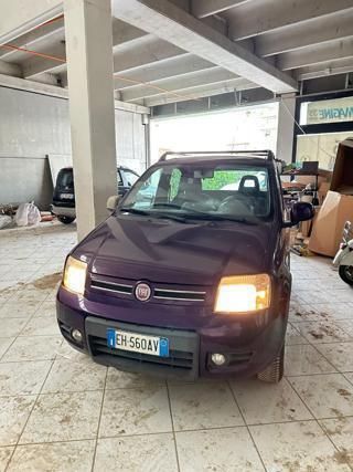 Nuova Alfa Romeo Junior Edizione Speciale 136 CV (100 kW) 2025 Nero metallizzato SUV