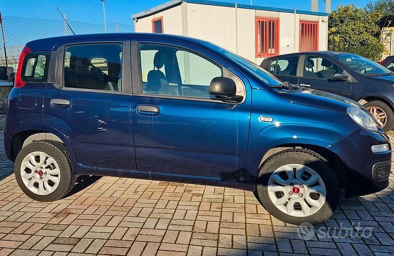 Usata Fiat Panda 85 CV (62 kW) 2019 Blu Utilitaria