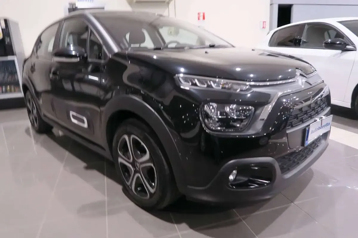 Usata Citroën C3 Feel 83 CV (61 kW) 2024 Nero Berlina