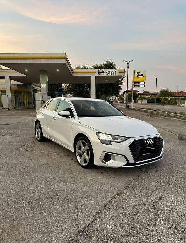 Usata 2021 Audi A3 Sportback Advanced Due volumi | 24.500 € (Buon prezzo) - Immagine 1/4