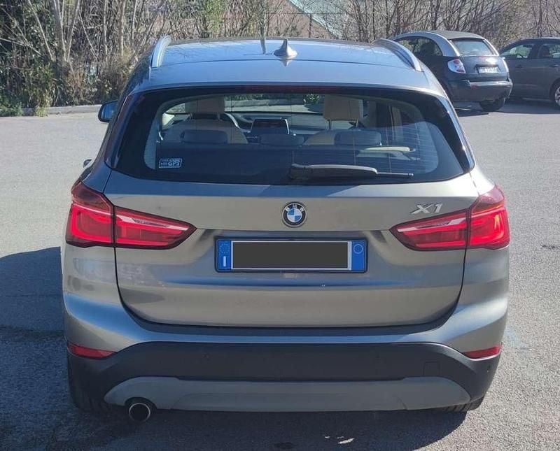 Usata BMW X1 Advantage 150 CV (110 kW) 2018 Grigio SUV