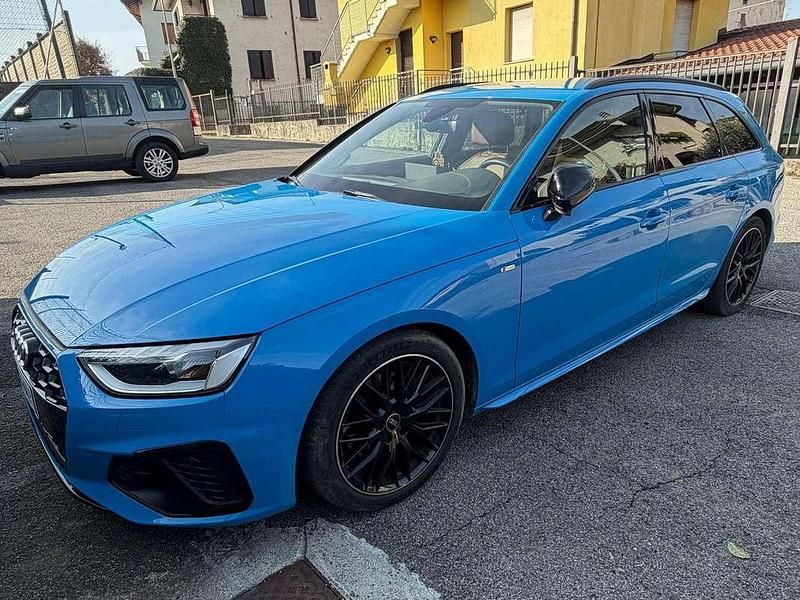 Blu/azzurro Usata 2019 Audi A4 S-Line Station wagon | 29.000 € (Molto cara) - Immagine 1/4