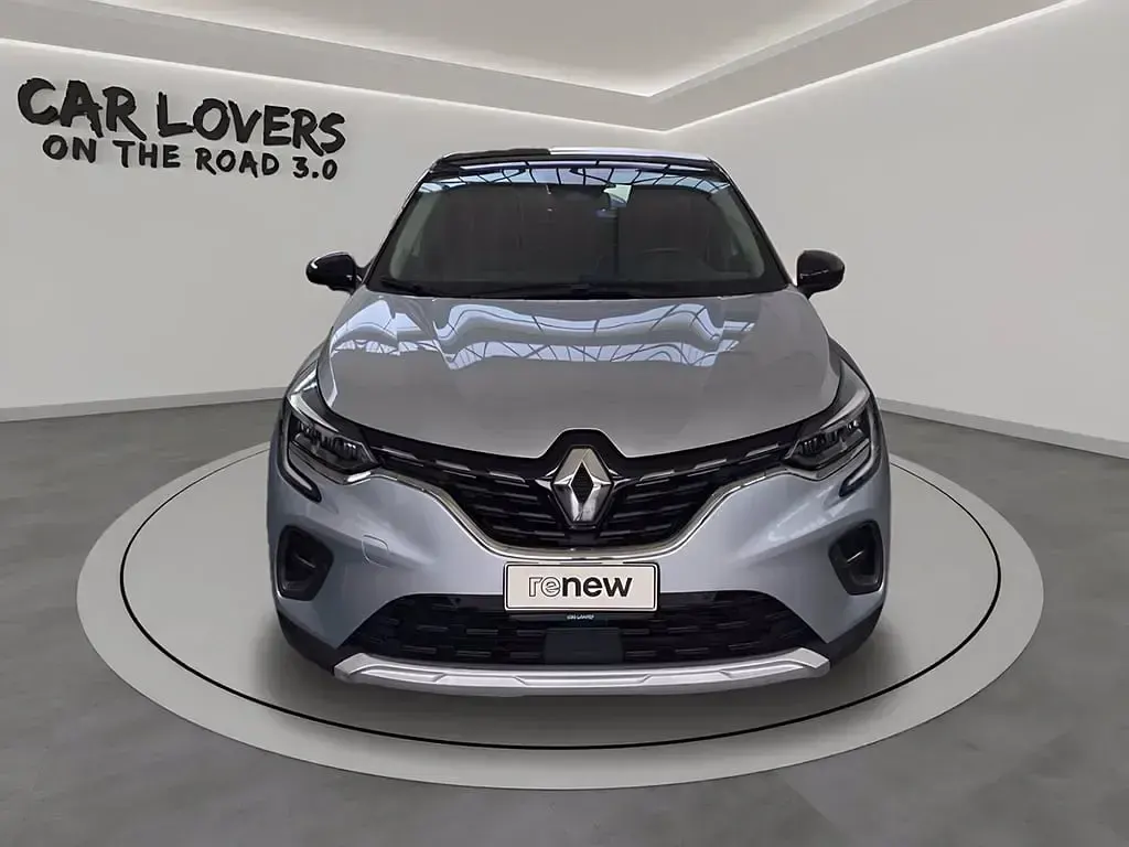 Usata Renault Captur Intens 101 CV (74 kW) 2021 Grigio chiaro SUV