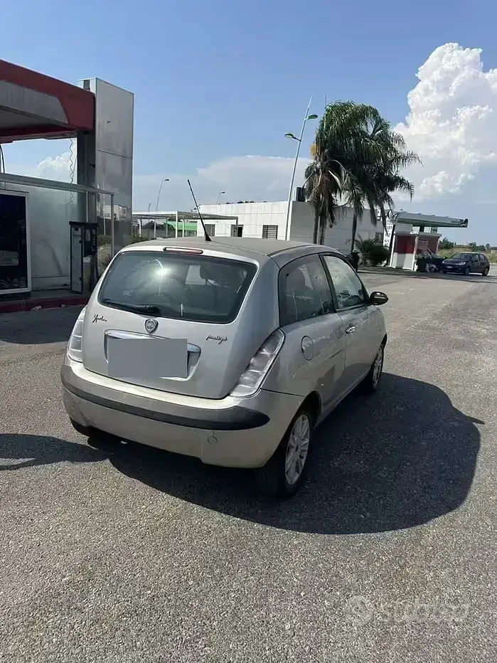 Usata Lancia Ypsilon 69 CV (50 kW) 2004 Utilitaria