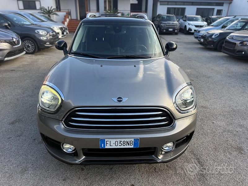 Usata Mini Cooper D Countryman Hype 150 CV (110 kW) 2017 Marrone SUV