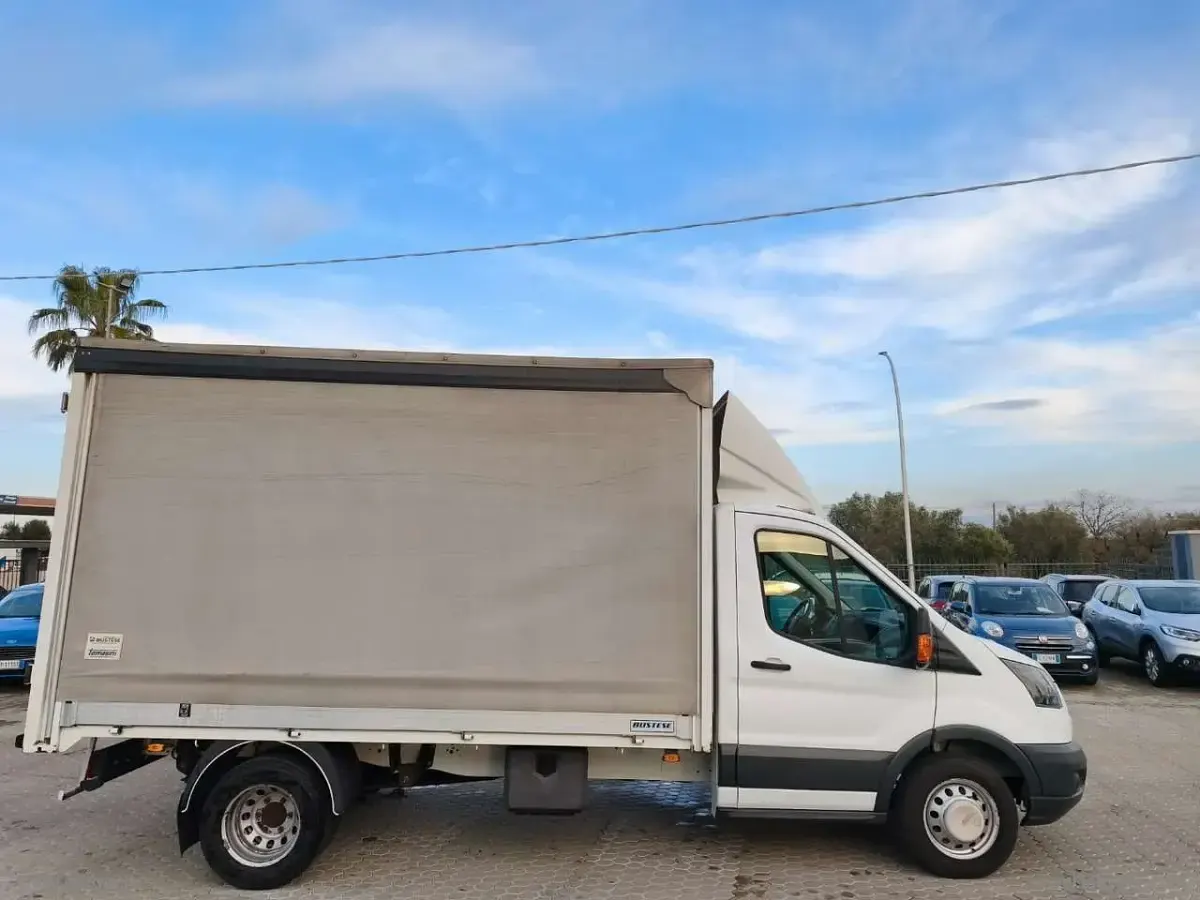 Usata Ford Transit 131 CV (96 kW) 2018 Bianco Furgone