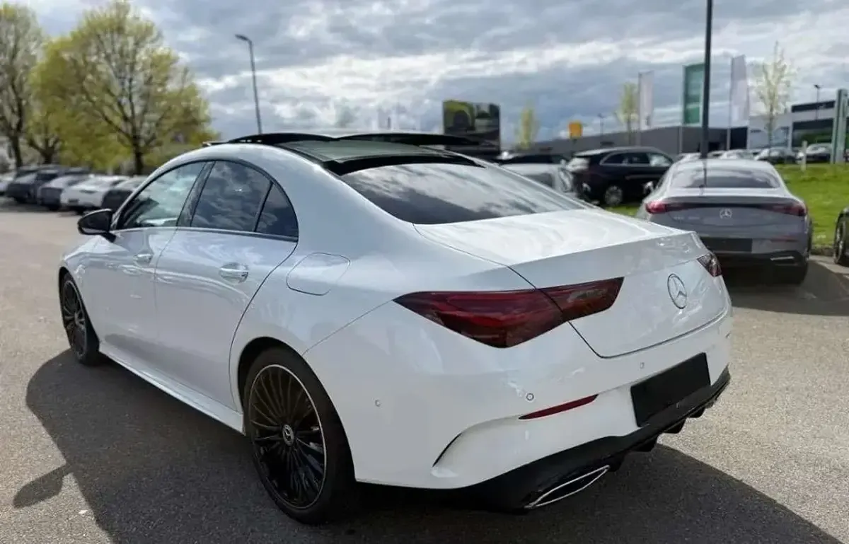Usata Mercedes CLA220 Business 190 CV (139 kW) 2025 Bianco polare Berlina