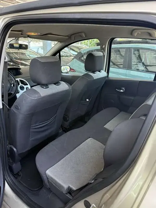 Usata Renault Modus 75 CV (55 kW) 2007 Monovolume