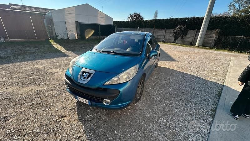 Usata 2007 Peugeot 207 Due volumi | 1200 € (Super prezzo) - Immagine 1/4