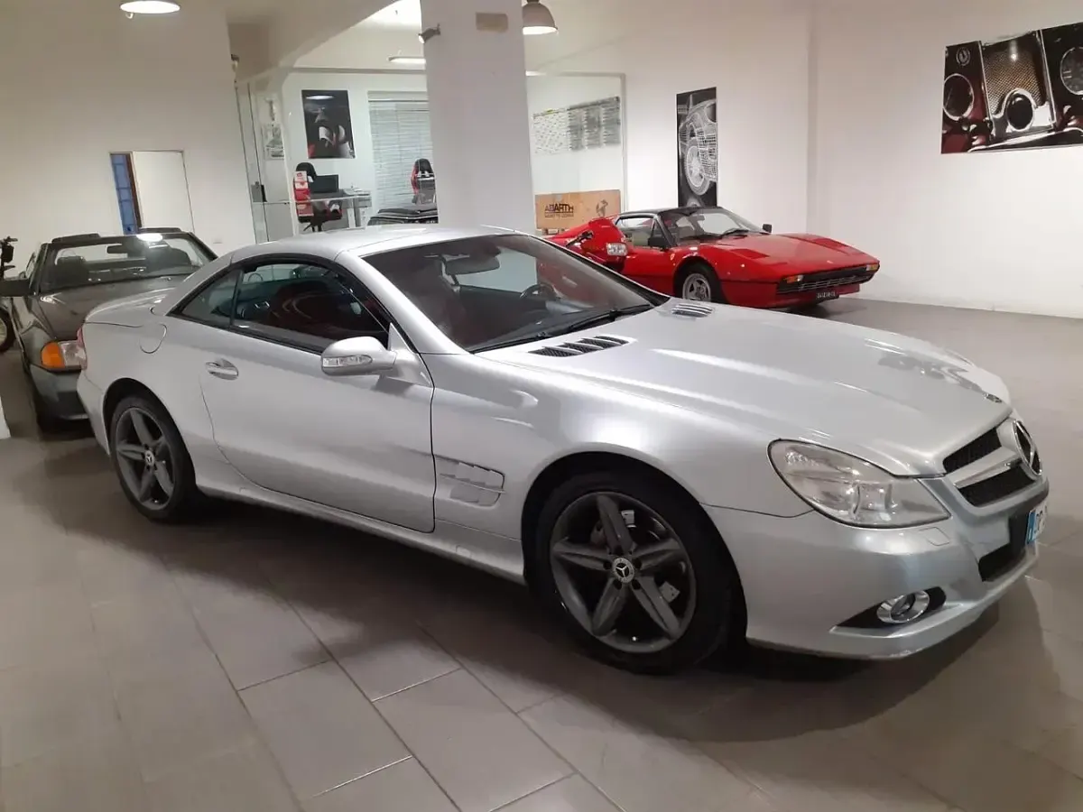 Usata Mercedes SL500 244 CV (179 kW) 2003 Grigio Cabrio
