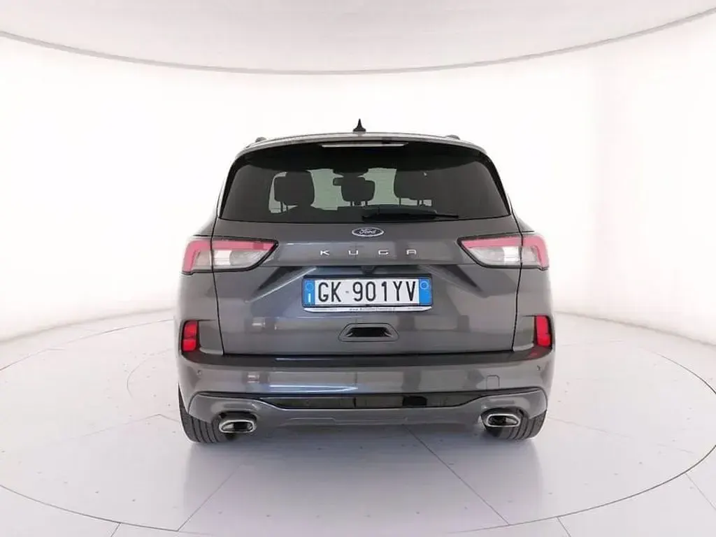 Usata Ford Kuga ST-Line 120 CV (88 kW) 2022 Magnetic grey (metallizzato) SUV