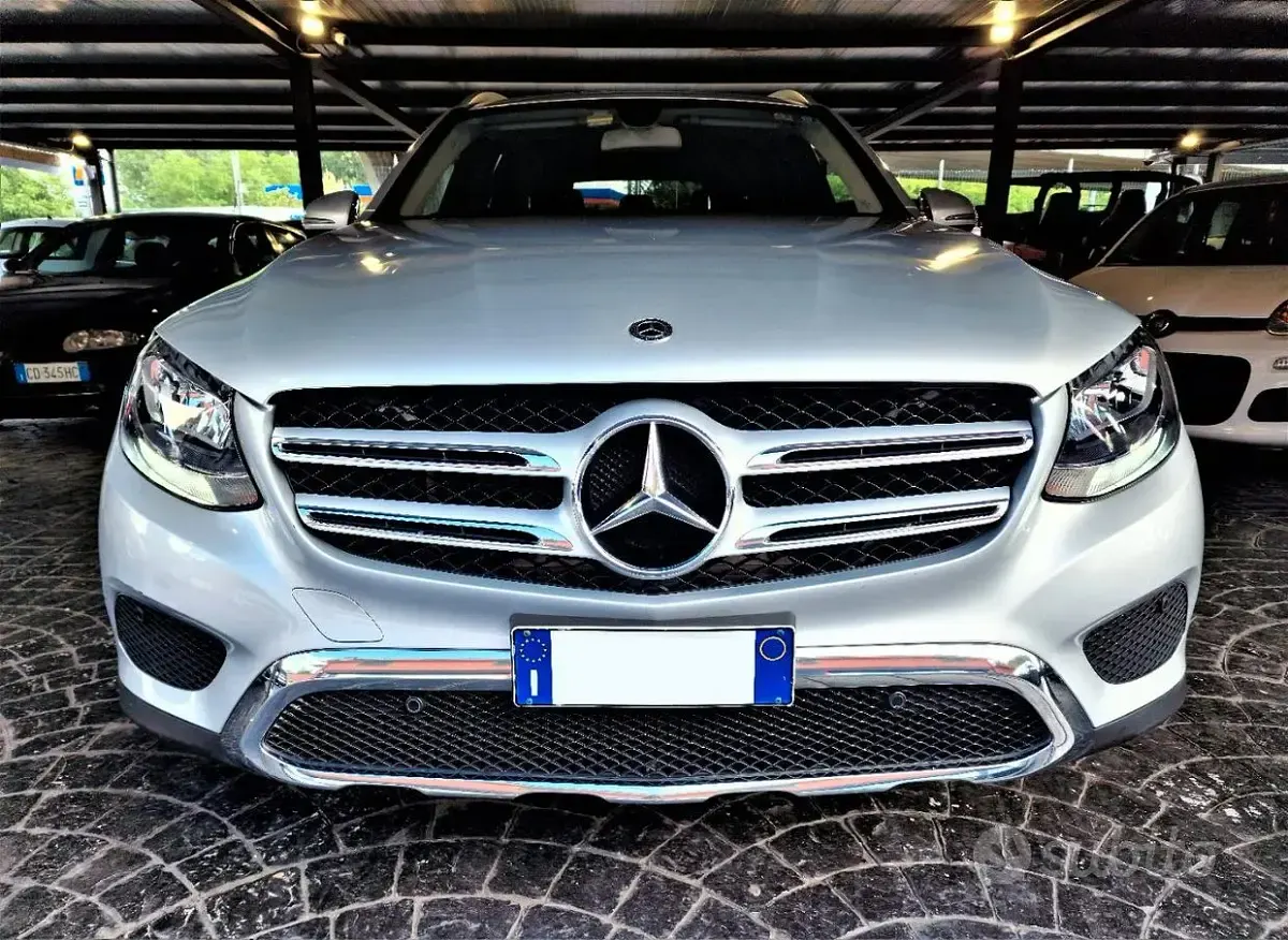 Usata Mercedes GLC220 Business 170 CV (125 kW) 2017 Grigio SUV