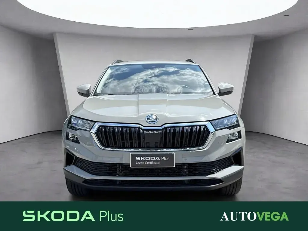 Usata Skoda Karoq Executive 150 CV (110 kW) 2023 Grigio / pastello SUV