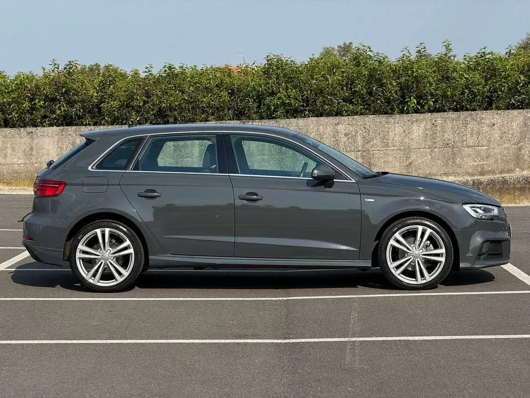Usata Audi A3 Admired 116 CV (85 kW) 2019 Grigio Berlina