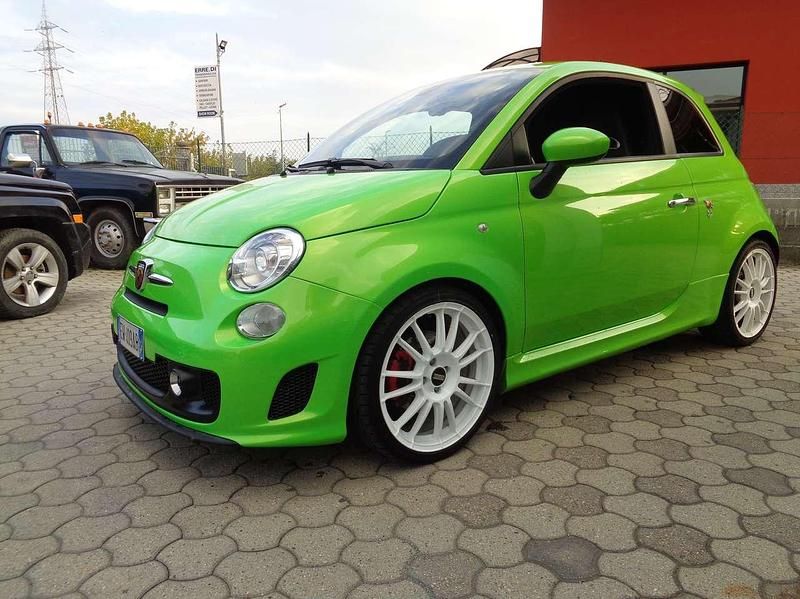 Verde Usata 2014 Abarth 595 Turismo Due volumi | 12.400 € (Buon prezzo) - Immagine 1/4