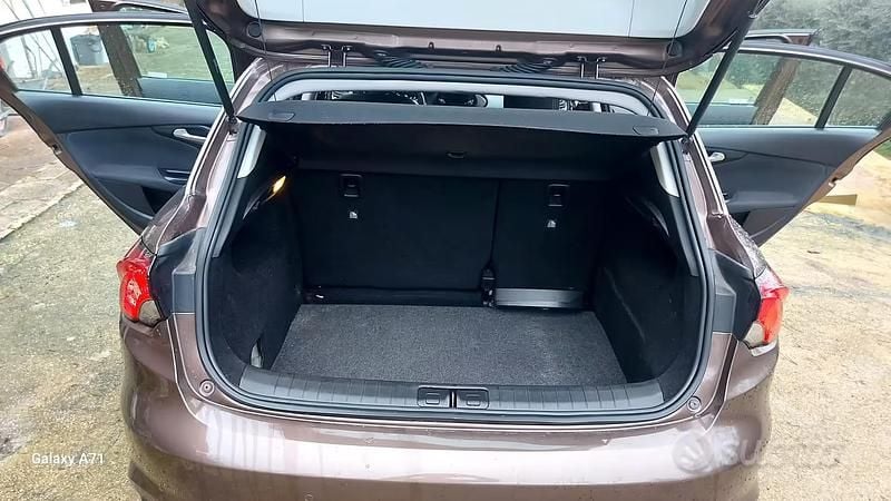 Usata Fiat Tipo Easy 120 CV (88 kW) 2017 Marrone Berlina