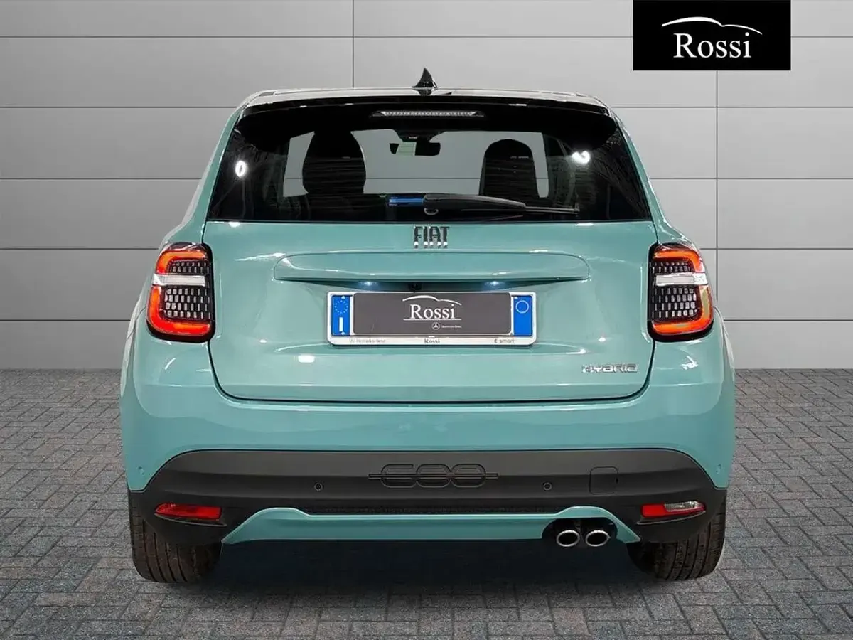 Usata Fiat 600 Pop 145 CV (106 kW) 2025 Azzurro cielo metallizzato SUV
