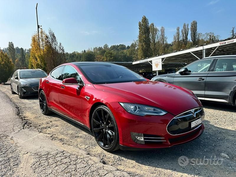 Usata Tesla Model S 2013 Utilitaria