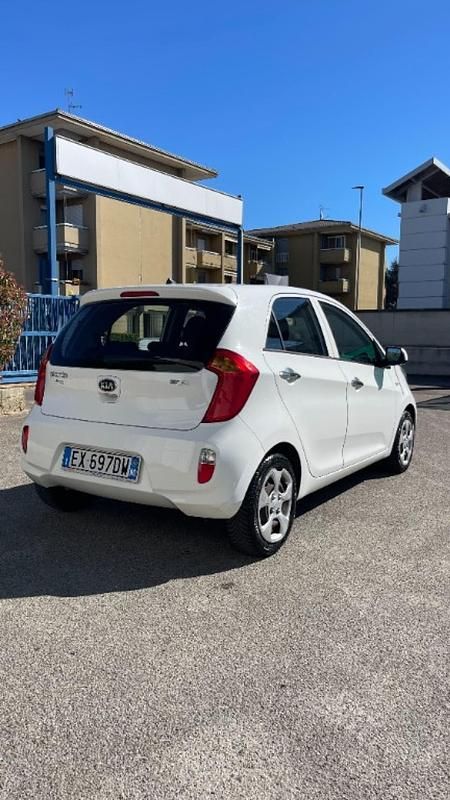Usata Kia Picanto 69 CV (50 kW) 2014 Bianco Utilitaria