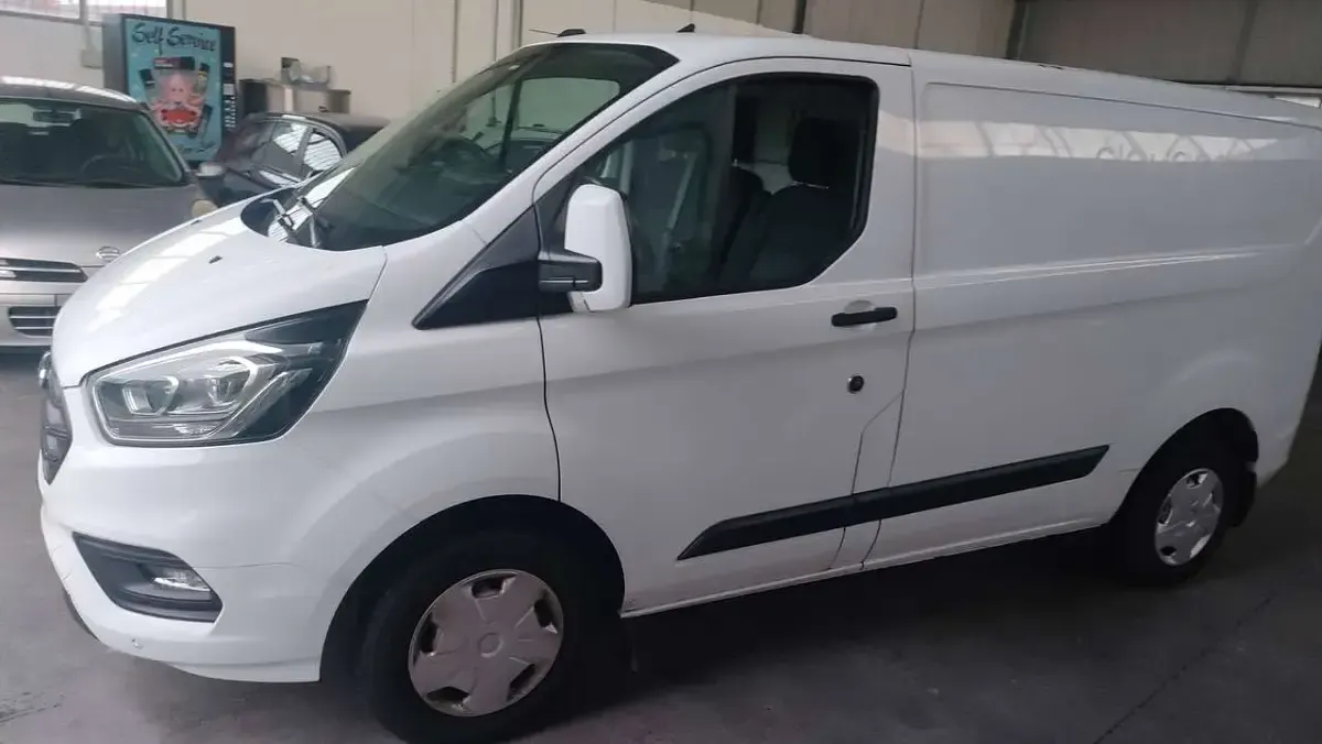 Usata Ford Transit Custom 129 CV (94 kW) 2021 Bianco Furgone