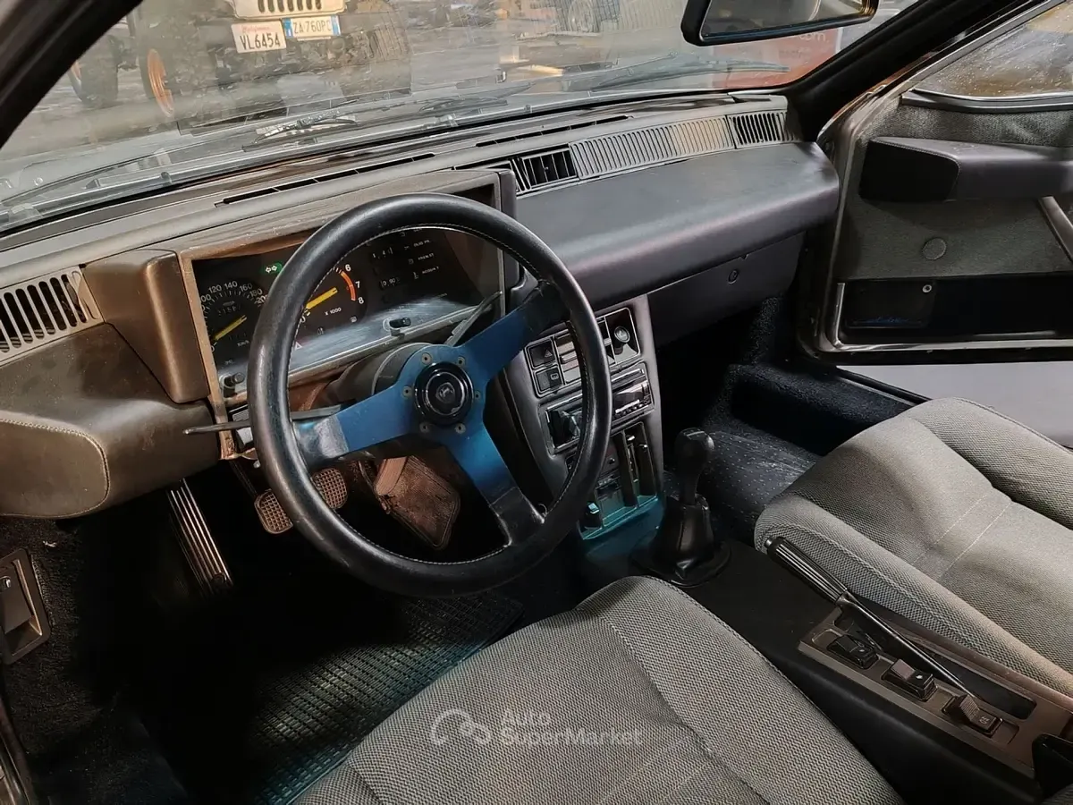 Usata Lancia Beta 120 CV (88 kW) 1980 Argento Berlina