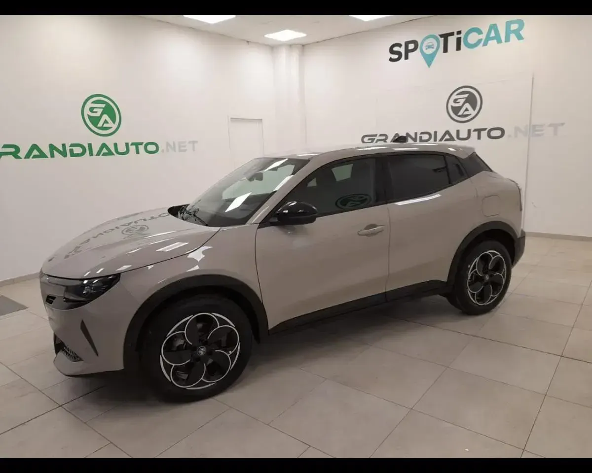Nuova Alfa Romeo GT Junior 145 CV (106 kW) 2026 Bianco SUV