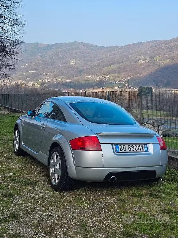 Usata Audi TT 180 CV (132 kW) 1999 Grigio Coupé