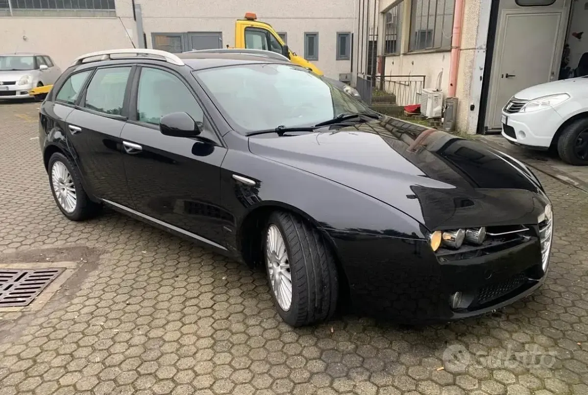 Usata Alfa Romeo 159 Progression 150 CV (110 kW) 2006 Nero Station wagon