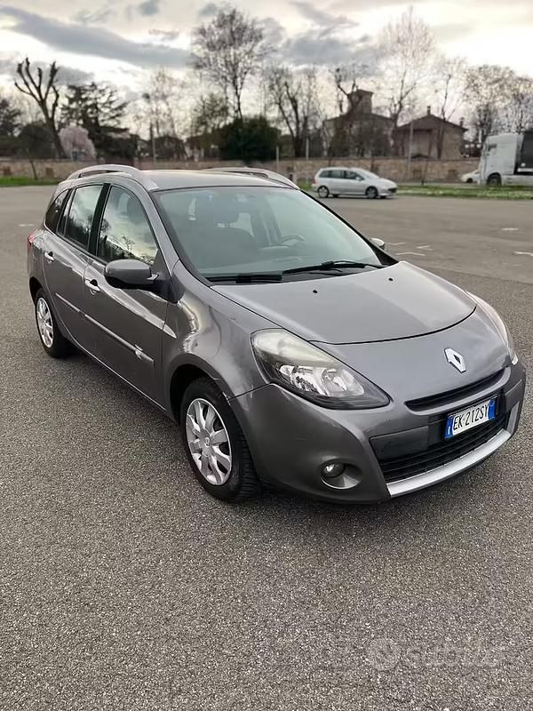 Usata Renault Clio GrandTour 90 CV (66 kW) 2011 Marrone Station wagon