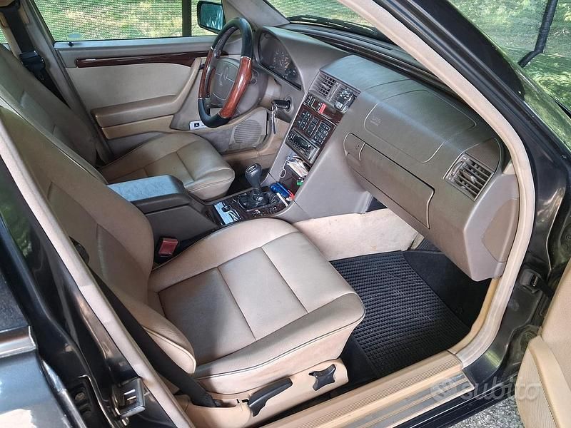 Usata Mercedes C200 136 CV (100 kW) 1996 Berlina