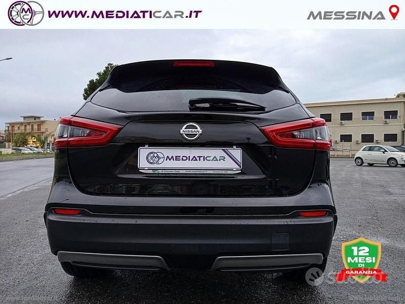 Usata Nissan Qashqai N-Connecta 115 CV (84 kW) 2018 Nero SUV
