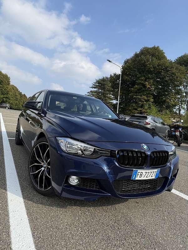 Blu/azzurro Usata 2015 BMW 320 M Sport Station wagon | 13.000 € (Ottimo prezzo) - Immagine 1/4