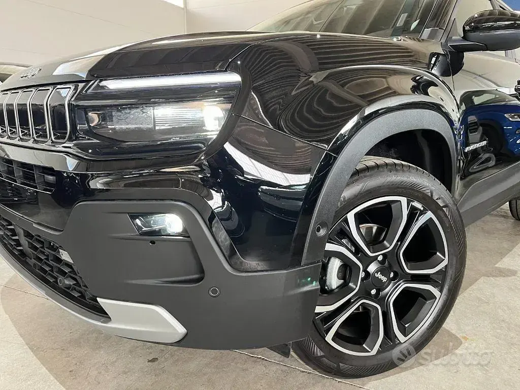 Nuova Jeep Avenger Summit 110 CV (80 kW) 2026 Nero SUV