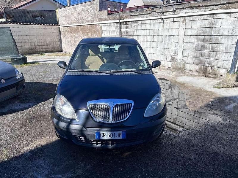 Usata Lancia Ypsilon 95 CV (69 kW) 2005 Utilitaria